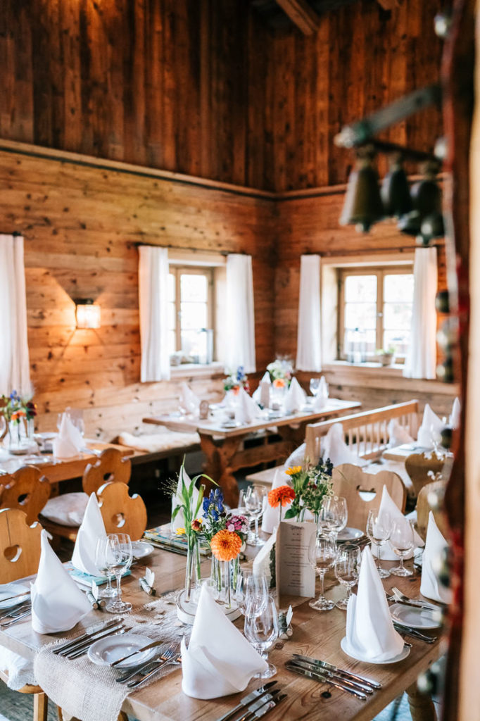 Tischdekoration in den Egerner Alm